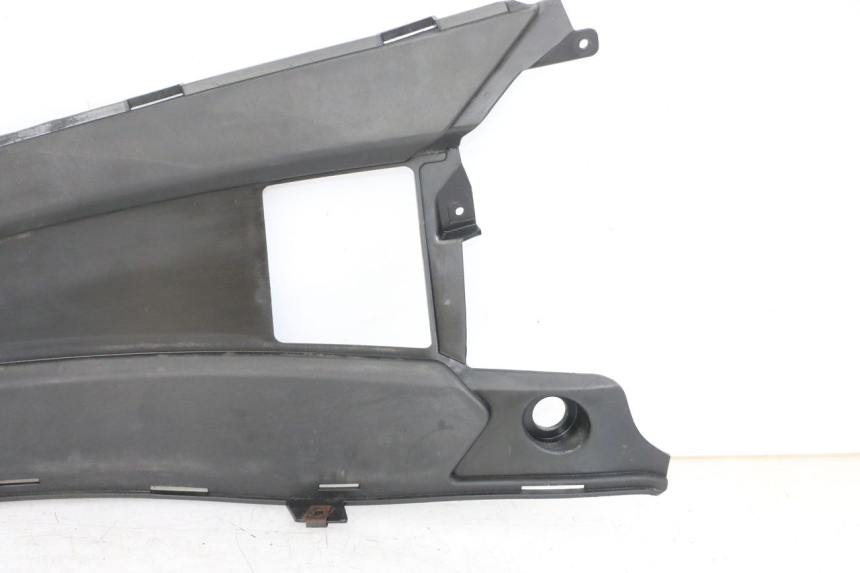 photo de TAPA REPOSAPIES CONEXION IZQUIERDA GILERA NEXUS 300 (2008 - 2013)