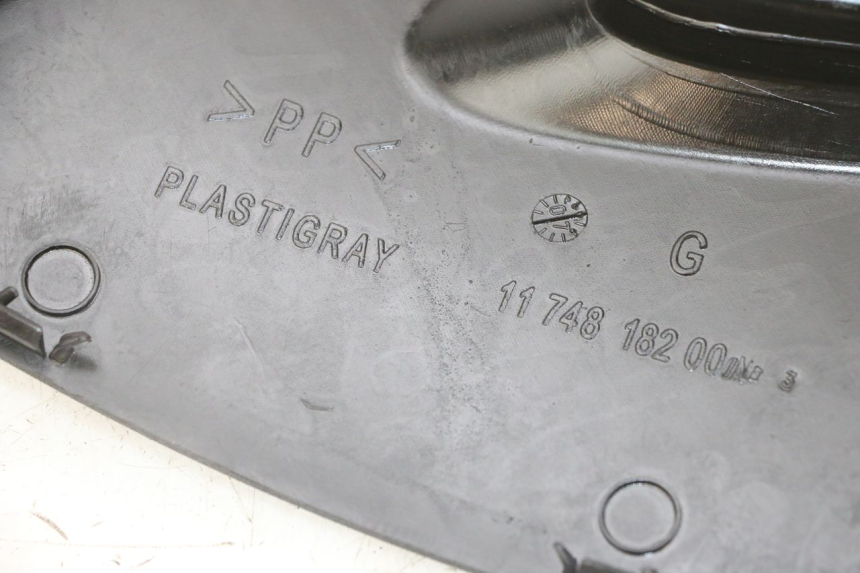 photo de TAPA REPOSAPIES CONEXION IZQUIERDA PEUGEOT JET FORCE CARBU 50 (2003 - 2016)
