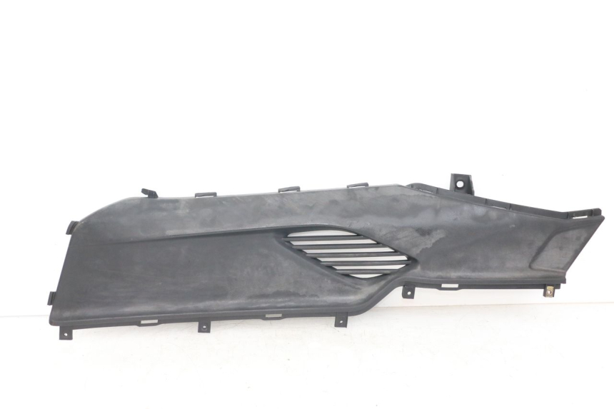 photo de TAPA REPOSAPIES CONEXION IZQUIERDA KYMCO DINK STREET ABS 125 (2011 - 2018)