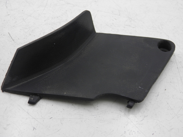 photo de TAPA REPOSAPIES CONEXION IZQUIERDA KYMCO SPACER 50 (1998 - 2009)