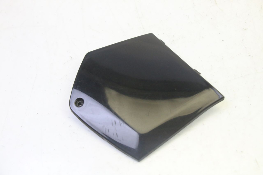 photo de TAPA REPOSAPIES CONEXION IZQUIERDA PIAGGIO MP3 500 (2011 - 2015)