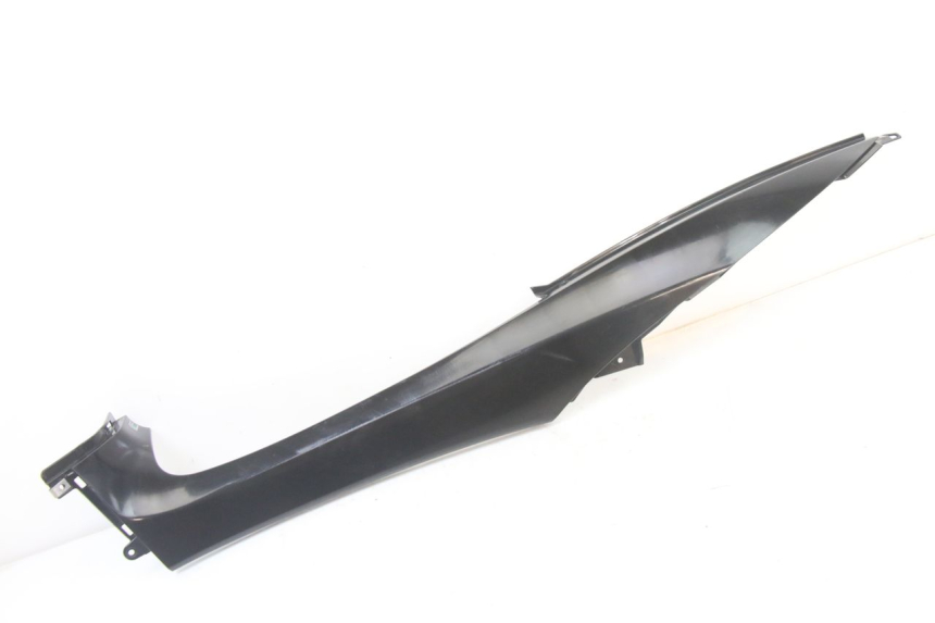 photo de TAPA REPOSAPIES CONEXION IZQUIERDA PIAGGIO MP3 500 (2014 - 2016)
