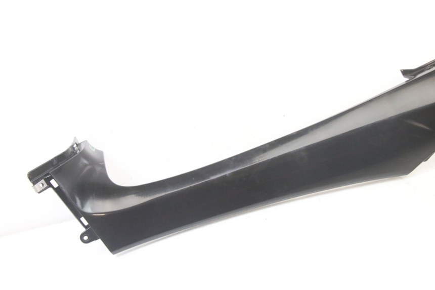 photo de TAPA REPOSAPIES CONEXION IZQUIERDA PIAGGIO MP3 500 (2014 - 2016)