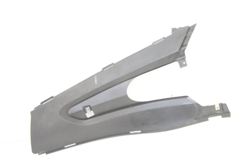 photo de TAPA REPOSAPIES CONEXION IZQUIERDA GILERA RUNNER SP 50 (2006 - 2008)