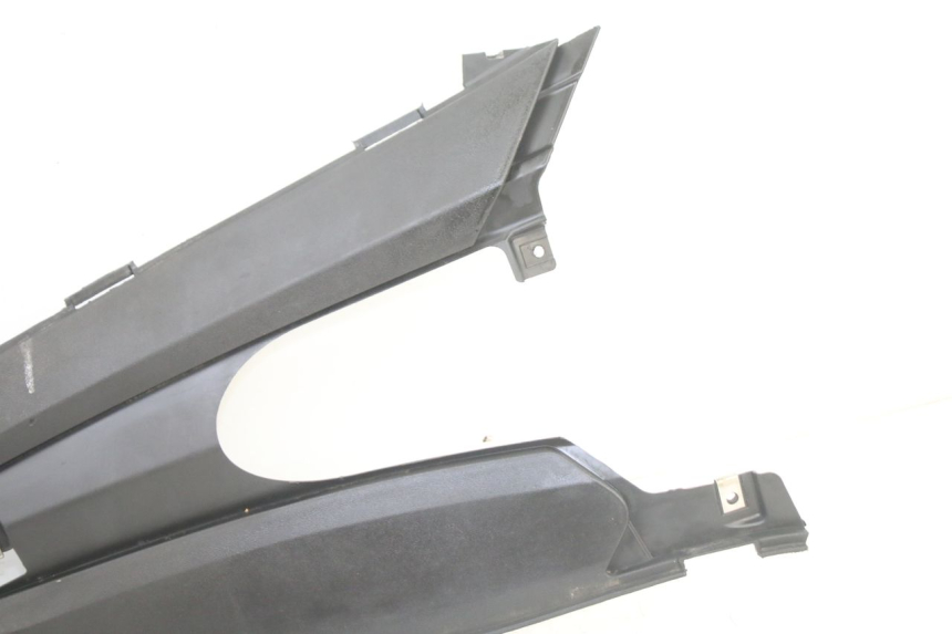 photo de TAPA REPOSAPIES CONEXION IZQUIERDA GILERA RUNNER SP 50 (2006 - 2008)