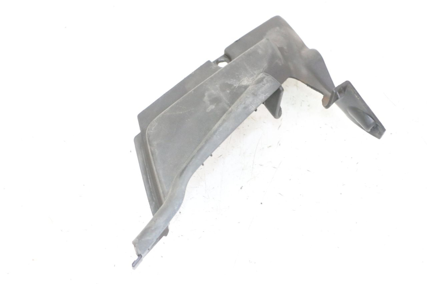 photo de TAPA REPOSAPIES CONEXION IZQUIERDA APRILIA SCARABEO GT TOURING 125 (1999 - 2005)