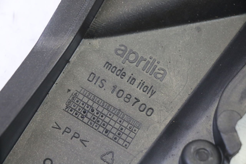 photo de TAPA REPOSAPIES CONEXION IZQUIERDA APRILIA SR R 2T LC 50 (2018 - 2021)