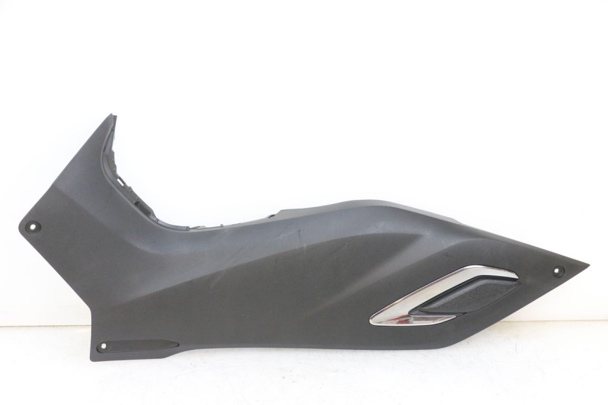 photo de TAPA REPOSAPIES CONEXION IZQUIERDA YAMAHA TRICITY 300 (2020 - 2024) - Vista principal