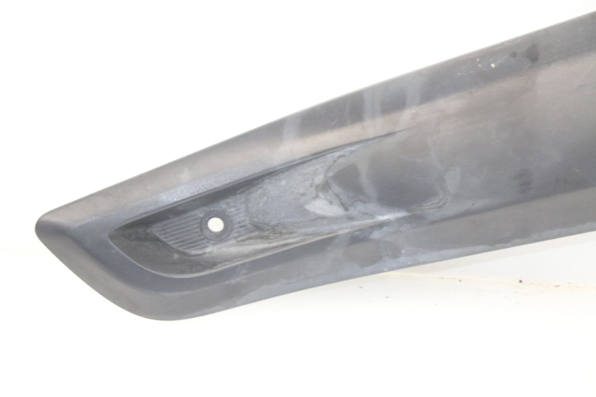 photo de TAPA REPOSAPIES CONEXION IZQUIERDA YAMAHA X-MAX XMAX 125 (2010 - 2014)