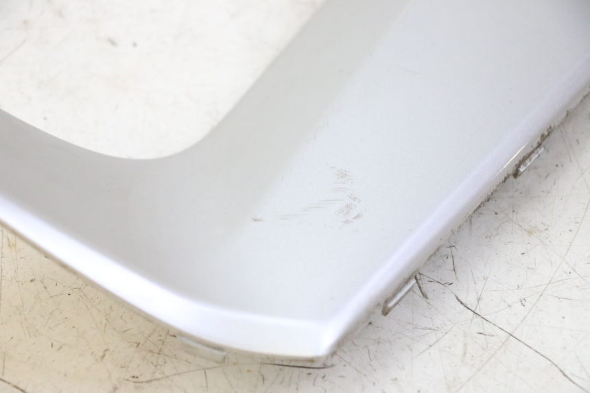 photo de TAPA REPOSAPIES CONEXION IZQUIERDA YAMAHA X-MAX XMAX 250 (2006 - 2009)