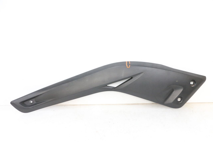 photo de TAPA REPOSAPIES CONEXION IZQUIERDA YAMAHA X-MAX XMAX 125 (2010 - 2013) - Vista principal