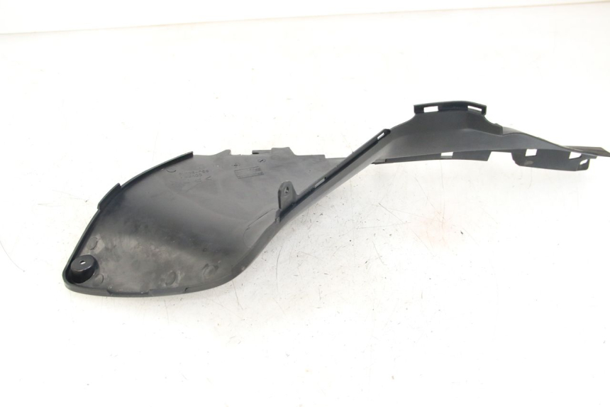 photo de TAPA REPOSAPIES CONEXION IZQUIERDA YAMAHA XP T-MAX TMAX 500 (2004 - 2007)