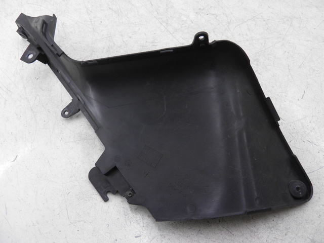 photo de TAPA REPOSAPIES CONEXION IZQUIERDA YAMAHA XP T-MAX TMAX 500 (2004 - 2007)