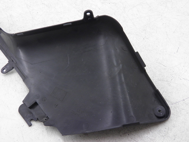 photo de TAPA REPOSAPIES CONEXION IZQUIERDA YAMAHA XP T-MAX TMAX 500 (2004 - 2007)