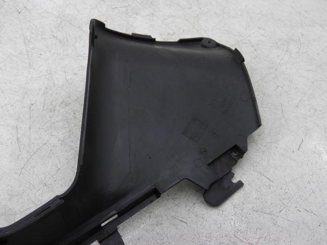 photo de TAPA REPOSAPIES CONEXION IZQUIERDA YAMAHA XP T-MAX TMAX 500 (2004 - 2007)