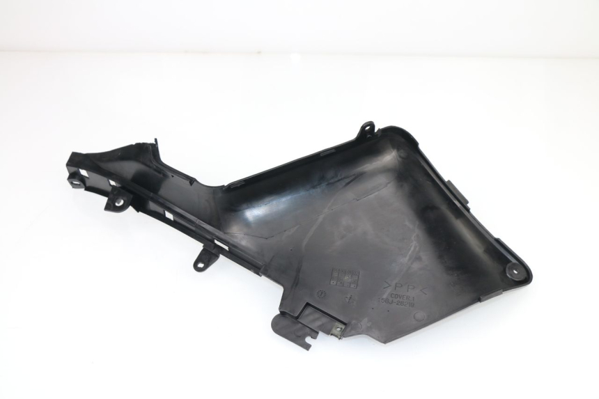 photo de TAPA REPOSAPIES CONEXION IZQUIERDA YAMAHA XP T-MAX TMAX 500 (2004 - 2007)