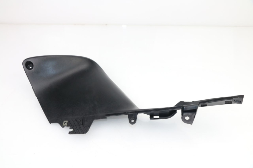 photo de TAPA REPOSAPIES CONEXION IZQUIERDA YAMAHA XP T-MAX TMAX 500 (2004 - 2007)