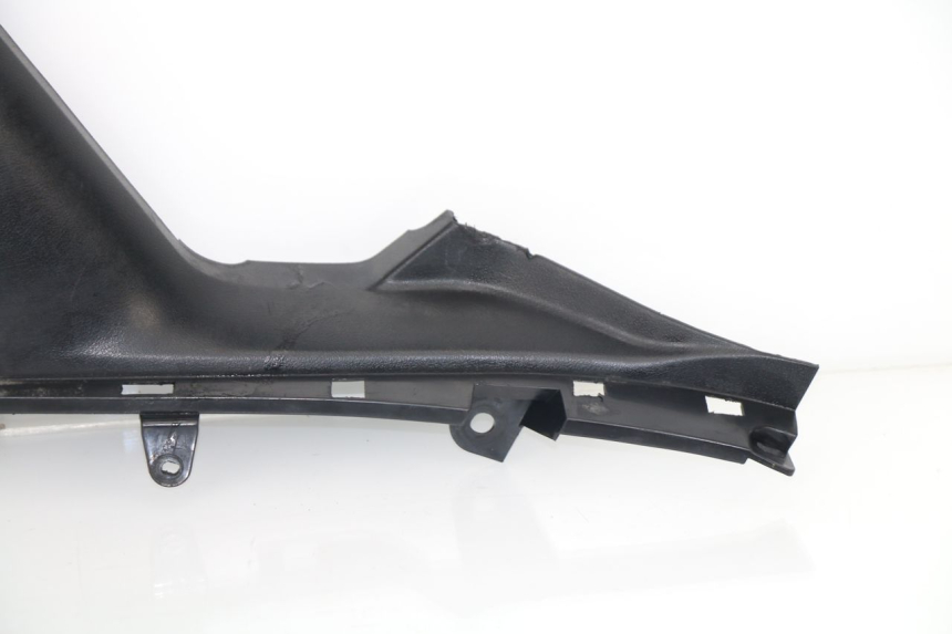 photo de TAPA REPOSAPIES CONEXION IZQUIERDA YAMAHA XP T-MAX TMAX 500 (2004 - 2007)