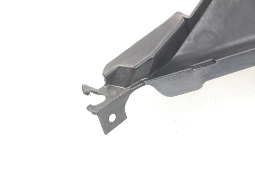 photo de TAPA REPOSAPIES CONEXION IZQUIERDA YAMAHA YP T-MAX TMAX 530 (2017 - 2020)