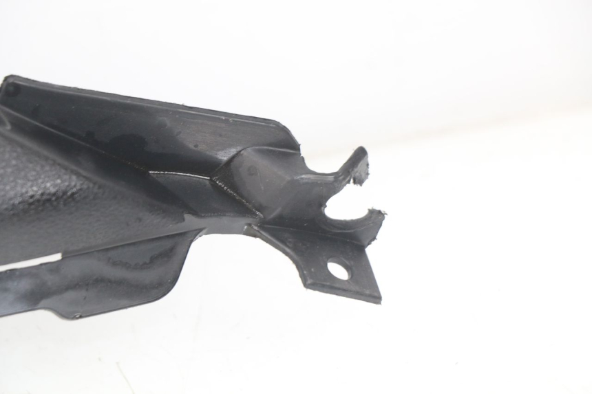 photo de TAPA REPOSAPIES CONEXION IZQUIERDA YAMAHA YP T-MAX TMAX 530 (2017 - 2020)