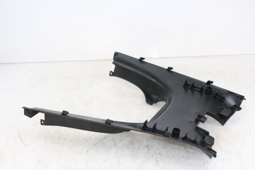 photo de TAPA REPOSAPIES CONEXION KYMCO DINK STREET ABS 125 (2011 - 2018)