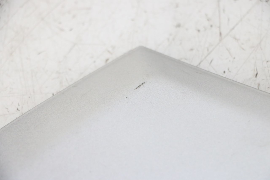 photo de TAPA REPOSAPIES CONEXION PIAGGIO MP3 LT 300 (2010 - 2016)