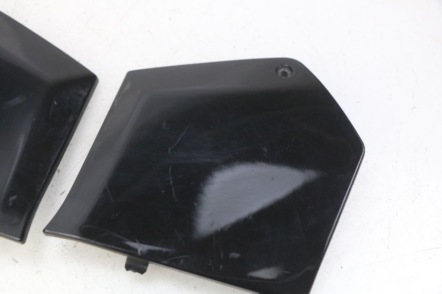 photo de CONEXIÓN DEL ESTRIBO PIAGGIO MP3 500 (2011 - 2015)