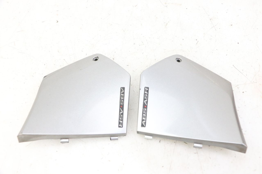 photo de CONEXIÓN DEL ESCALÓN PIAGGIO MP3 500 (2014 - 2016)