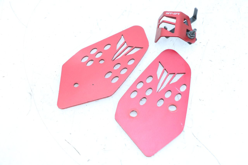 photo de TAPA REPOSAPIES CONEXION YAMAHA MT-07 MT07 ABS 700 (2018 - 2020) - Vista principal