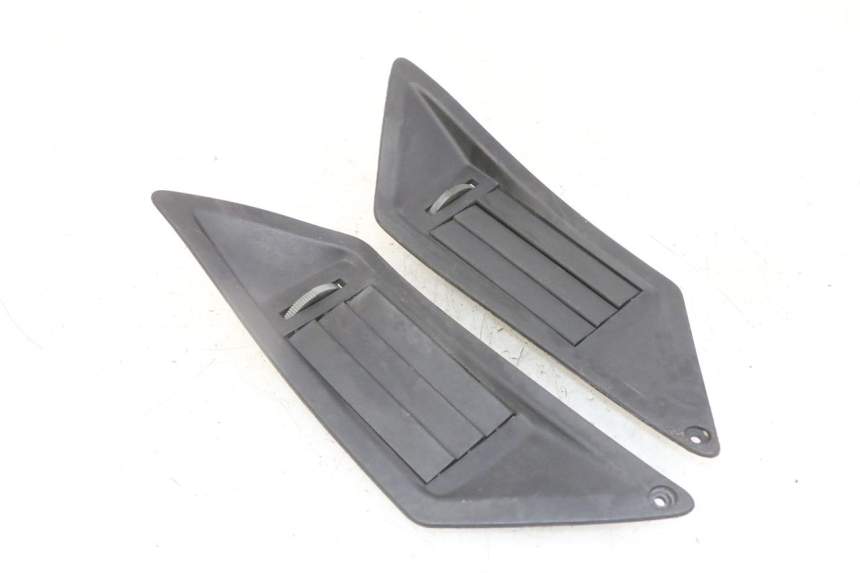 photo de TAPA REPOSAPIES CONEXION GILERA NEXUS 125 (2009 - 2013)