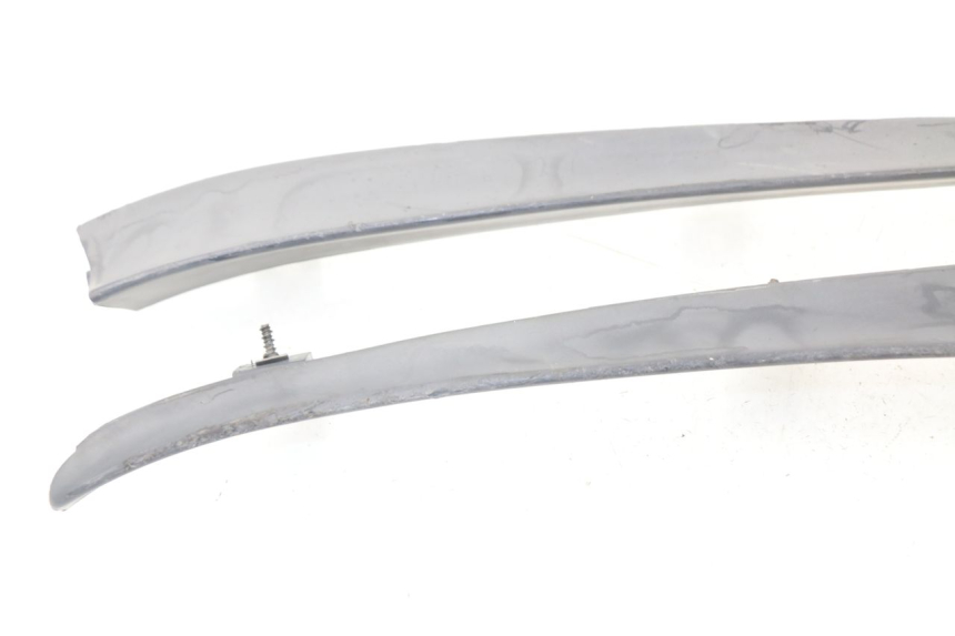 photo de TAPA REPOSAPIES CONEXION PIAGGIO HEXAGON LX4 125 (1998 - 2001)