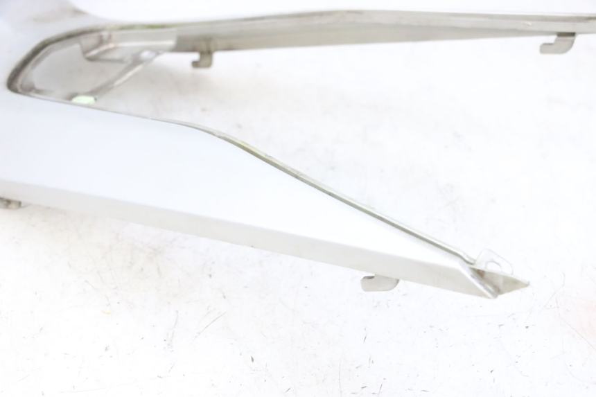 photo de TAPA REPOSAPIES CONEXION PEUGEOT SATELIS 250 (2006 - 2012)