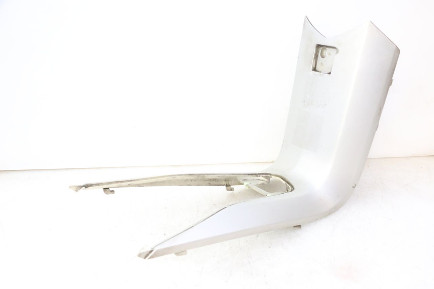 photo de TAPA REPOSAPIES CONEXION PEUGEOT SATELIS 125 (2006 - 2009)