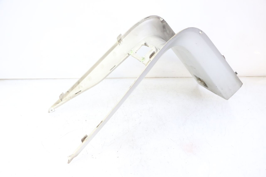 photo de TAPA REPOSAPIES CONEXION PEUGEOT SATELIS 125 (2006 - 2009)