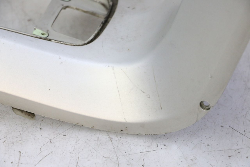 photo de TAPA REPOSAPIES CONEXION PEUGEOT SATELIS 125 (2006 - 2009)