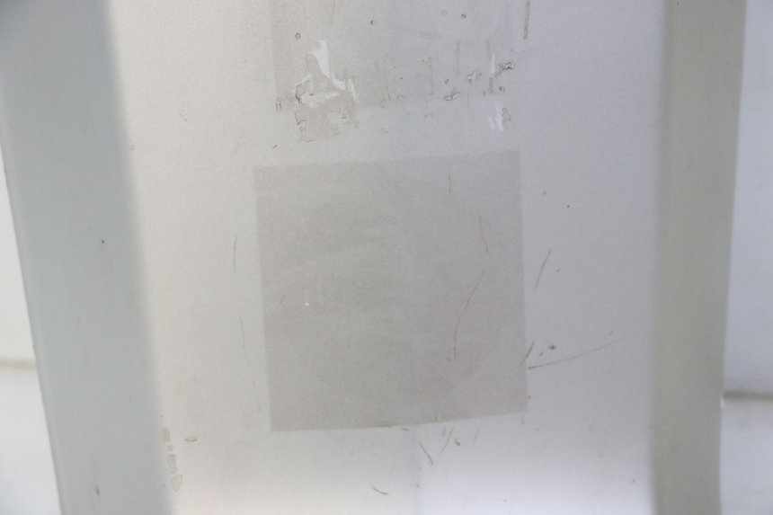 photo de TAPA REPOSAPIES CONEXION PEUGEOT SATELIS 125 (2006 - 2009)