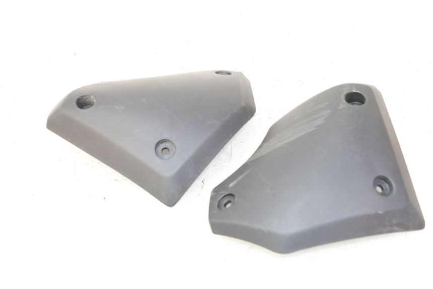 photo de TAPA REPOSAPIES CONEXION PEUGEOT STREETZONE I 2T 50 (2018 - 2020)