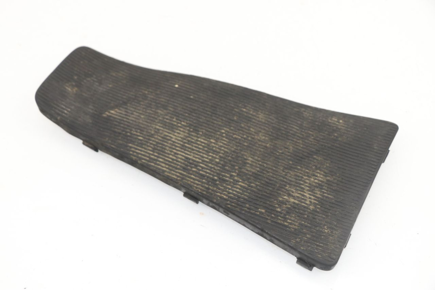 photo de TAPA REPOSAPIES CONEXION PIAGGIO VESPA LX 4T 50 (2005 - 2010)
