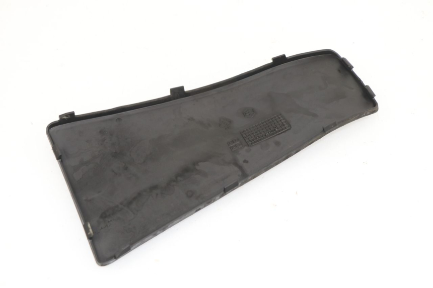 photo de TAPA REPOSAPIES CONEXION PIAGGIO VESPA LX 4T 50 (2005 - 2010)
