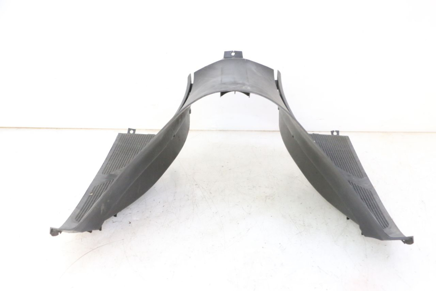 photo de TAPA REPOSAPIES CONEXION YAMAHA YP MAJESTY 125 (2007 - 2010)