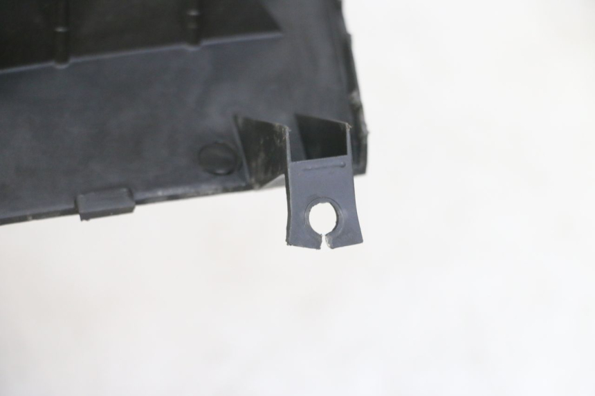 photo de TAPA REPOSAPIES CONEXION YAMAHA YP MAJESTY 125 (2007 - 2010)