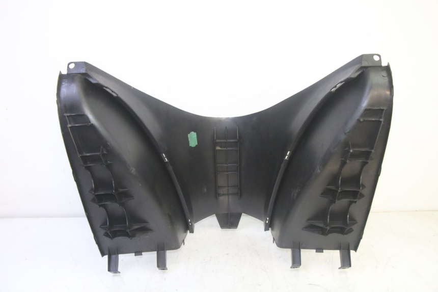 photo de TAPA REPOSAPIES CONEXION YAMAHA YP MAJESTY 125 (2002 - 2006) - Estado de la superficie y material