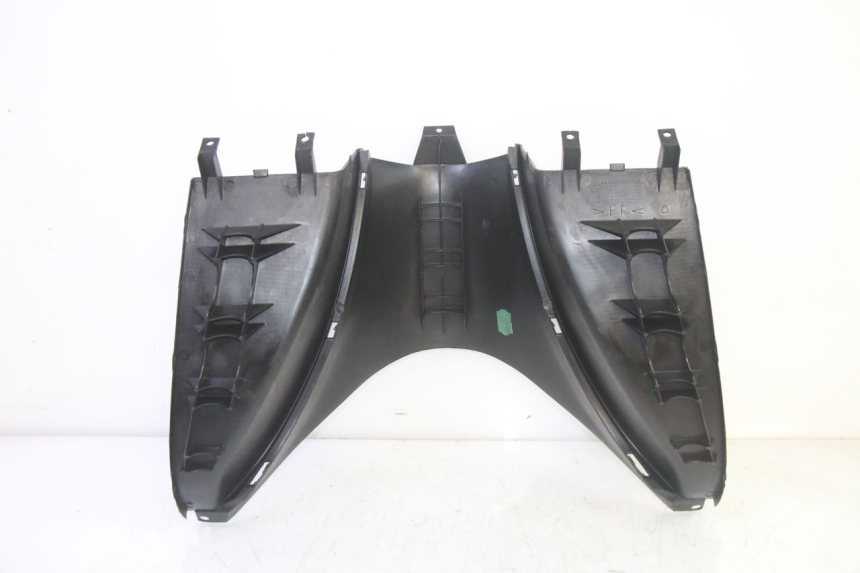 photo de TAPA REPOSAPIES CONEXION YAMAHA YP MAJESTY 125 (2002 - 2006) - Recambio usado revisado