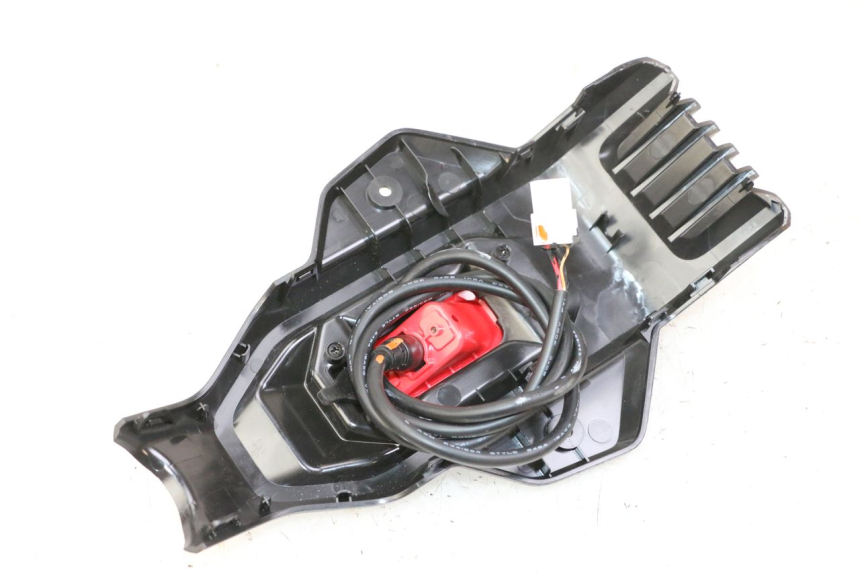 photo de TAPA REPOSAPIES CONEXION SEGWAY NINEBOT ZT3 PRO 1