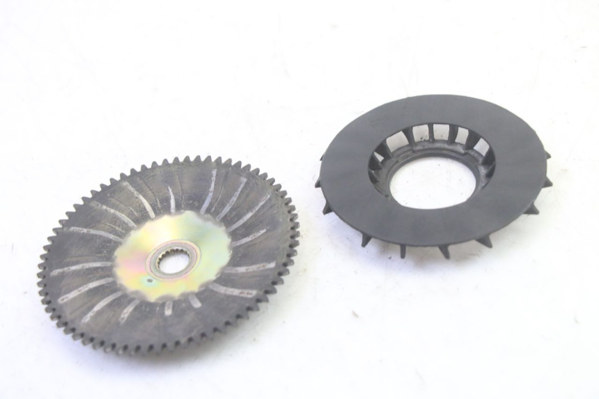 photo de VARIADOR PLATO MOVIL PIAGGIO FLY 4T 50 (2013 - 2017) - Detalle de la pieza