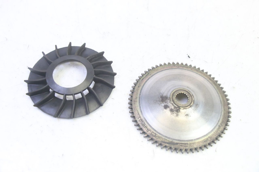 photo de VARIADOR PLATO MOVIL PIAGGIO FLY 4T 50 (2013 - 2017) - Otra perspectiva