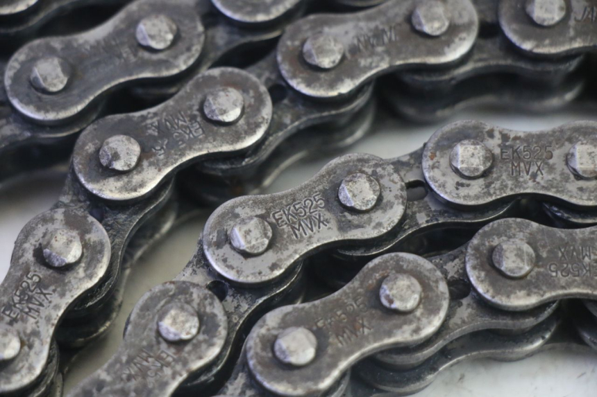 photo de KIT TRANSMISI KAWASAKI ZR 7 750 (1999 - 2001) - Estado de la superficie y material