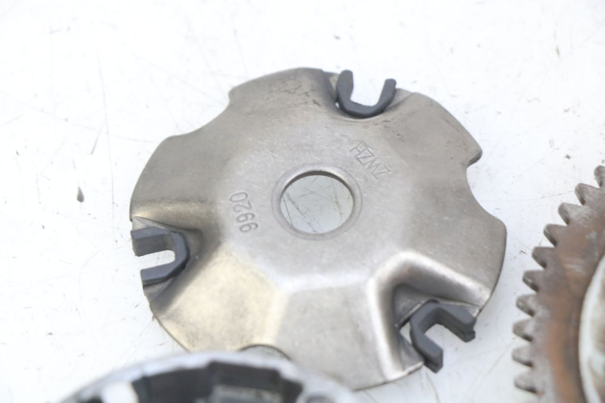 photo de KIT EMBRAGUE VARIADOR UNIVERSAL BIKE RETRO 50 (2019 - 2023)