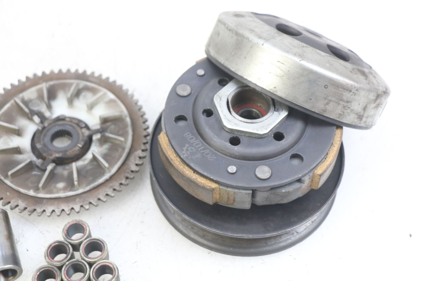 photo de KIT EMBRAGUE VARIADOR UNIVERSAL BIKE RETRO 50 (2019 - 2023)