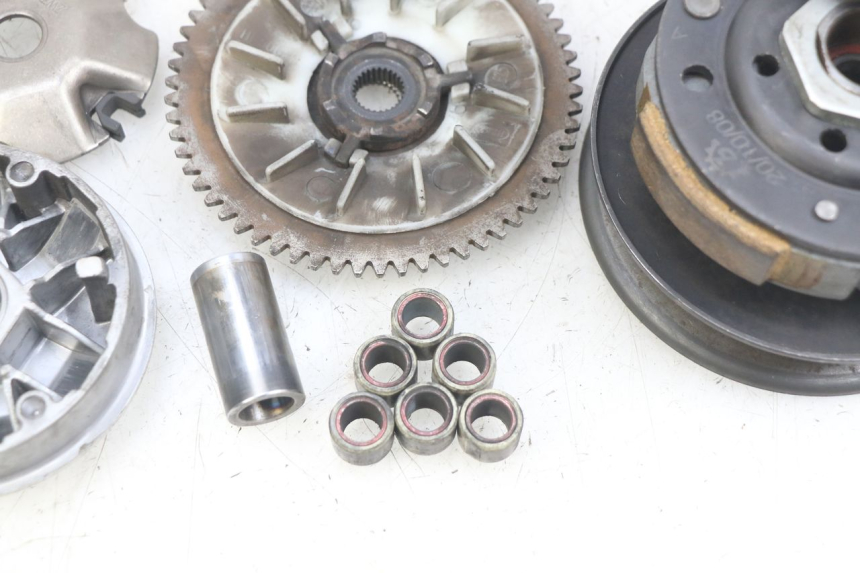 photo de KIT EMBRAGUE VARIADOR UNIVERSAL BIKE RETRO 50 (2019 - 2023)